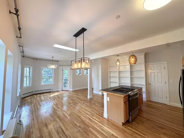 275 River St. #3, Cambridge, MA 02139