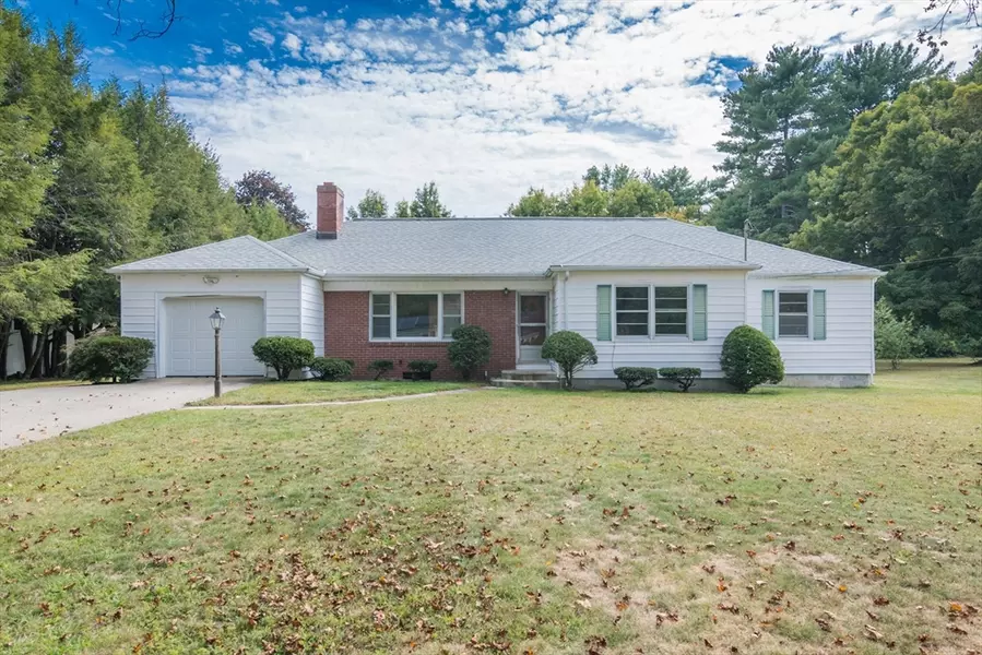 16 Jewell Ln, Wilbraham, MA 01095