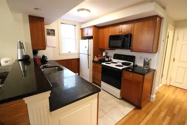 Somerville, MA 02143,8 Caldwell Avenue #2