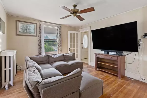 Newton, MA 02464,66 Linden Street