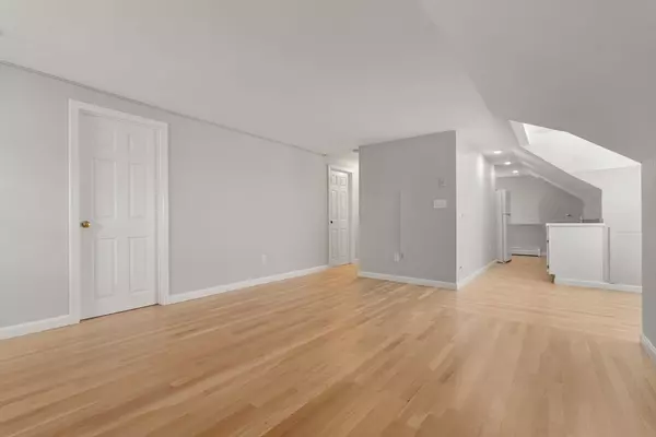Boston, MA 02135,12-14 Shannon St #3