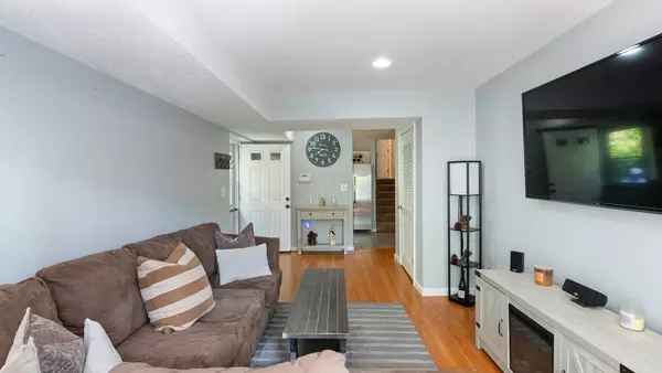 Beverly, MA 01915,4 Duck Pond Rd #218