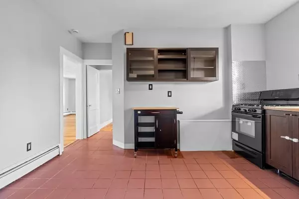 Watertown, MA 02472,253 Sycamore St #253