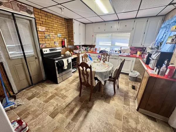 Spencer, MA 01562,36 Main St