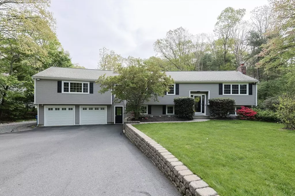 Wrentham, MA 02093,60 Oxbow Dr.