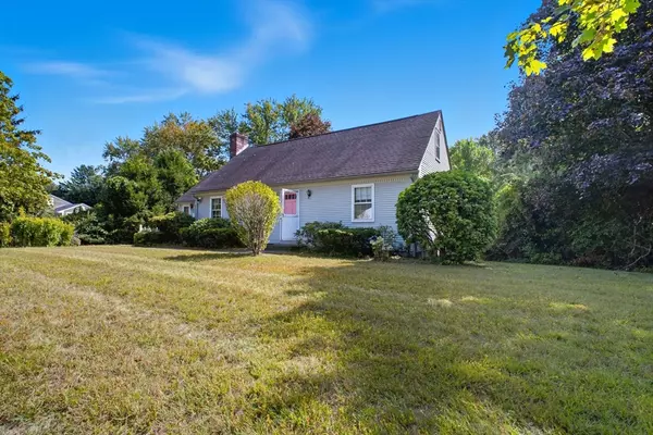 Wilbraham, MA 01095,10 Primrose Ln
