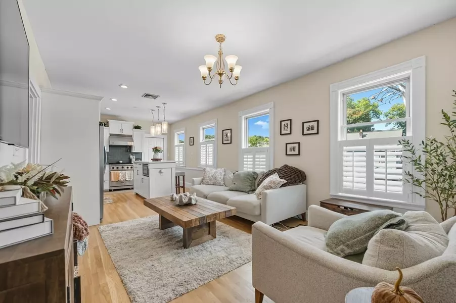 285 Neponset Ave #PH, Boston, MA 02122