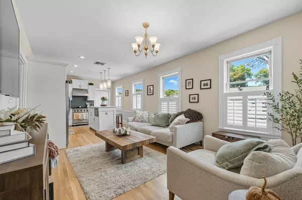 285 Neponset Ave #PH, Boston, MA 02122