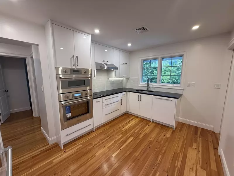 39 Willow St #2, Belmont, MA 02478