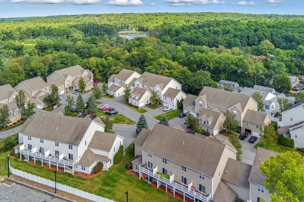 Andover, MA 01810,18 Dale St #4G