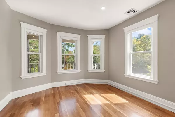 Brookline, MA 02467,701 Hammond St. #2