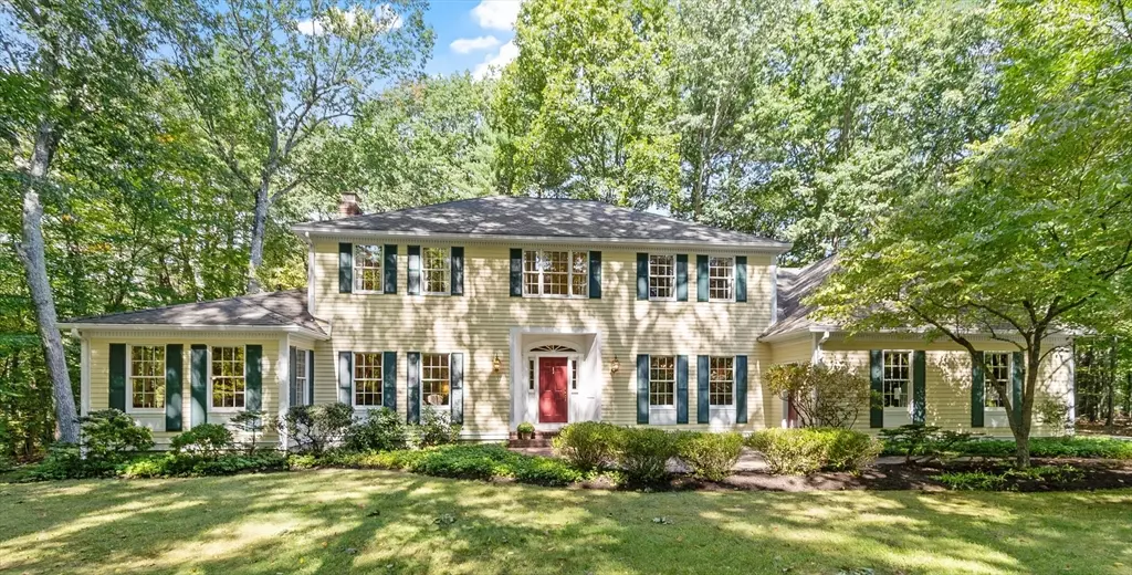 Acton, MA 01720,10 Wingate Ln