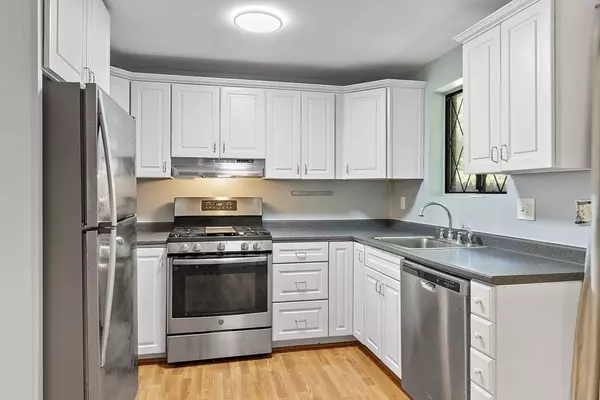 Haverhill, MA 01835,406 Farrwood Drive #406