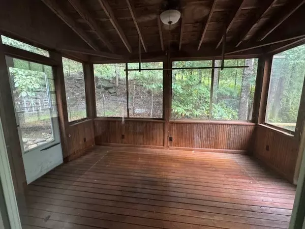 Townsend, MA 01469,15 N End Rd