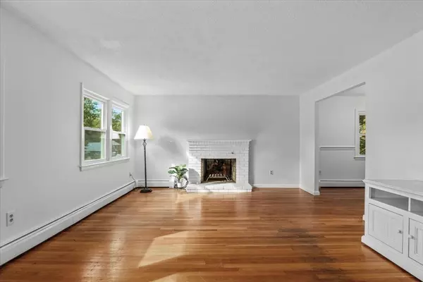 Franklin, MA 02038,405 Brenda Ln