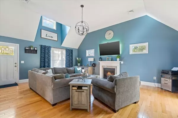Dighton, MA 02715,16 Silvia Way