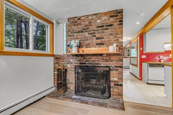 Canton, MA 02021,19 Algonquin Rd