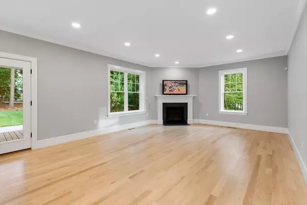 Burlington, MA 01803,12 Pleasant St