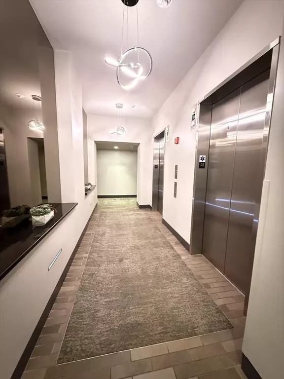 Boston, MA 02118,700 Harrison Ave #615