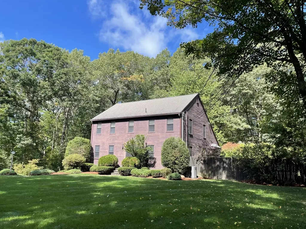 Mendon, MA 01756,8 Neck Hill Rd.