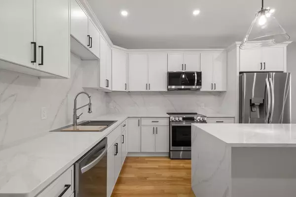 Boston, MA 02125,60 Stanley St #203