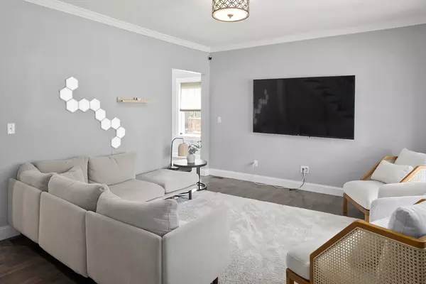 Easton, MA 02356,104 Center St #104