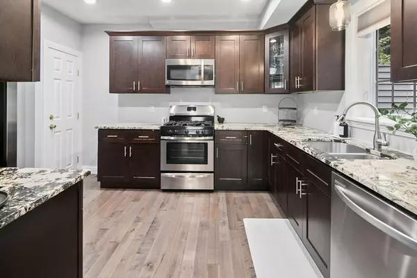 Easton, MA 02356,104 Center St #104