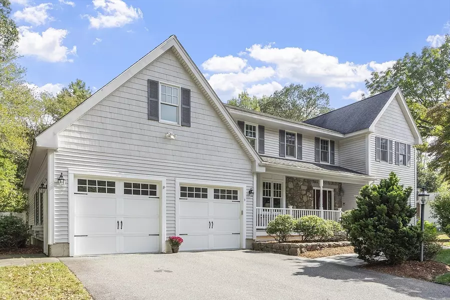 6 Green Valley Dr, Chelmsford, MA 01824