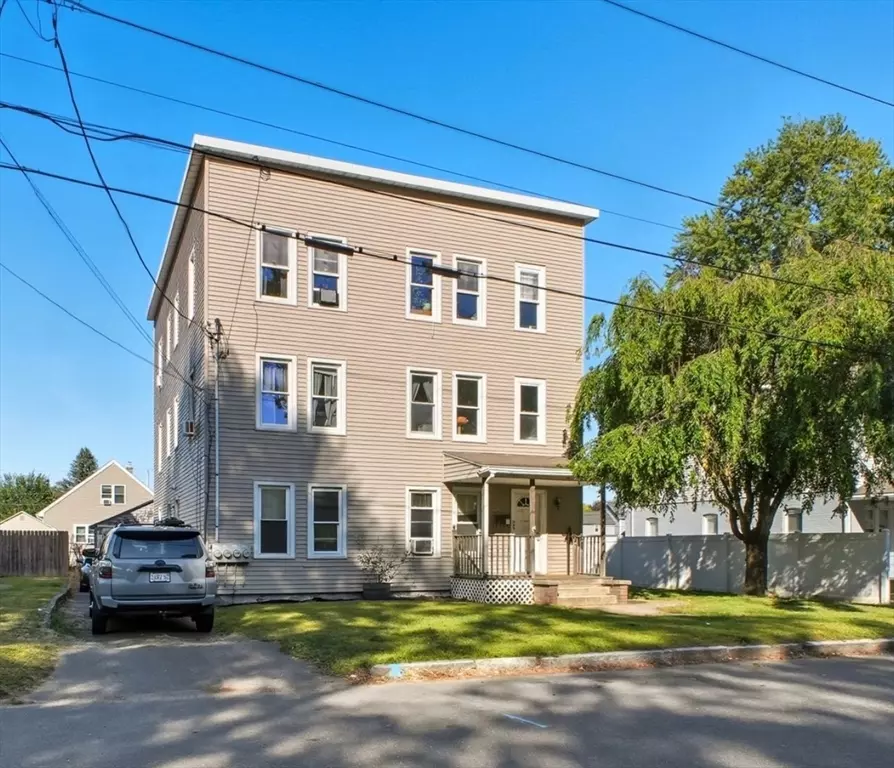 Chicopee, MA 01013,158 Narragansett Blvd