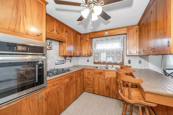 Dracut, MA 01826,16 Wiggin Terrace