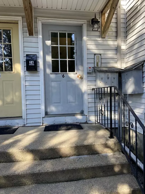 Mansfield, MA 02048,6 Bristol St. ##2B