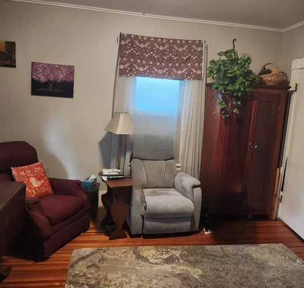 North Andover, MA 01845,9 May Street #1