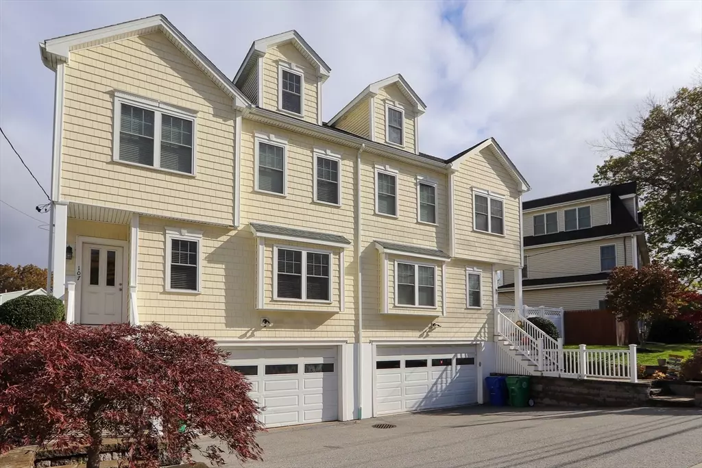 Newton, MA 02460,105-107 North St #105