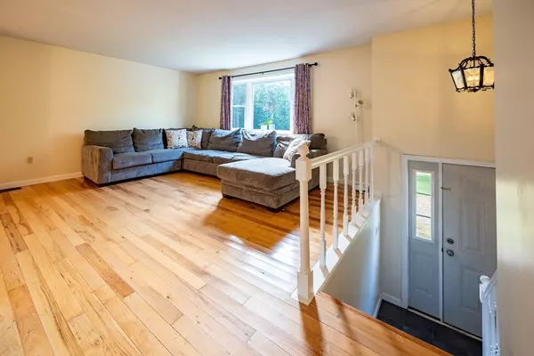 Belchertown, MA 01007,664 Bay Rd