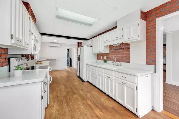 Lynn, MA 01902,69 Hawthorne Street