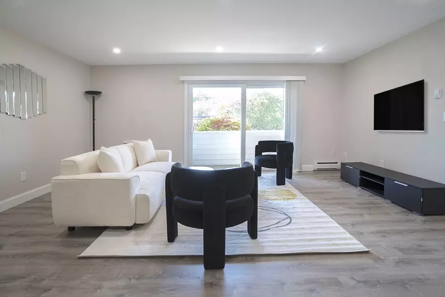 12 Presidential Dr #4, Quincy, MA 02169