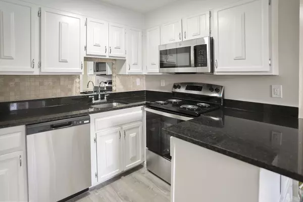 Quincy, MA 02169,71 Presidential Dr #2