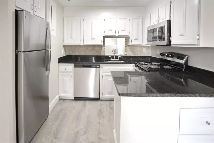 71 Presidential Dr #2, Quincy, MA 02169