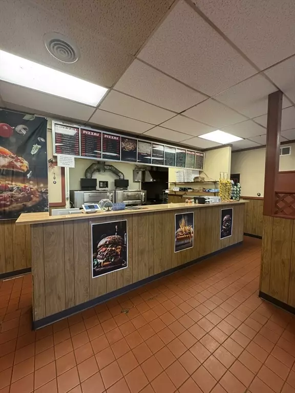 Easton, MA 02375,447 Turnpike St
