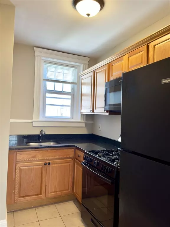 Lynn, MA 01902,124 Green Street #302