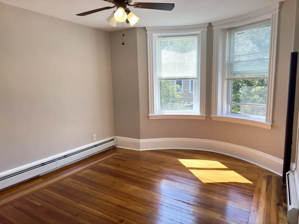 Lynn, MA 01902,124 Green Street #302
