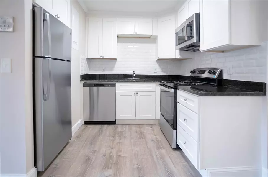 40 Presidential Dr #4, Quincy, MA 02169