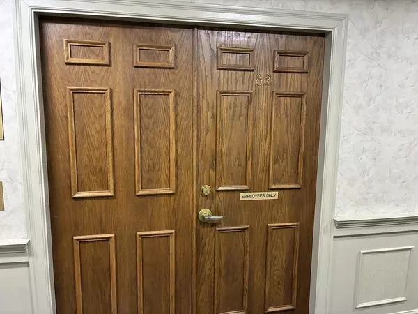 North Andover, MA 01845,565 Turnpike St #82B