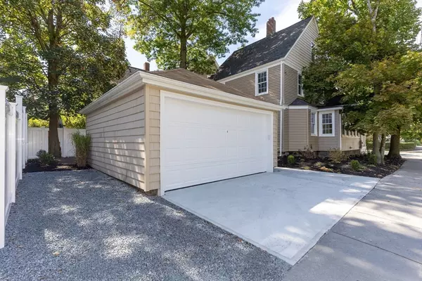 Newton, MA 02458,4 Remick Terrace