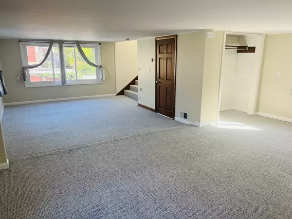 Swampscott, MA 01907,138 Redington Street #2