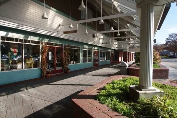 Barnstable, MA 02632,1600 Falmouth Rd, Rte 28