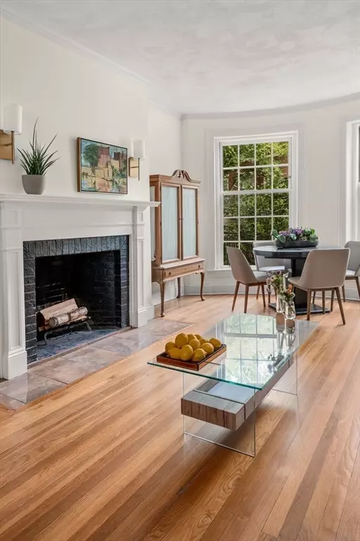 Brookline, MA 02445,141 Beaconsfield Road #2