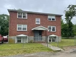 Taunton, MA 02780,17 Sherwood Dr. #1