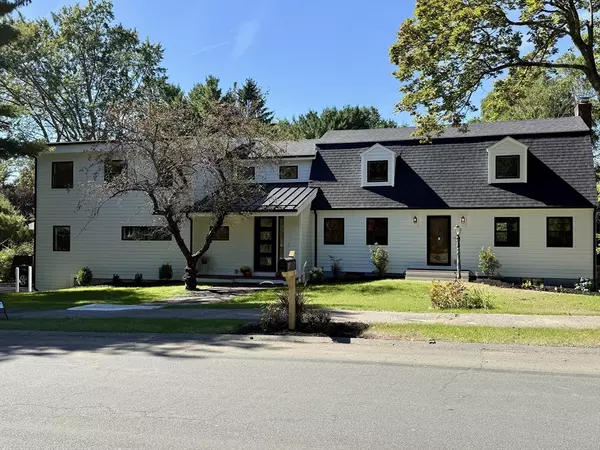 1 Maureen Rd, Lexington, MA 02420