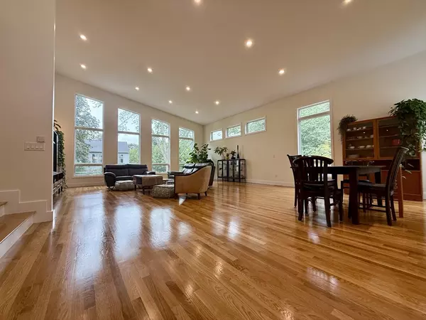 1 Maureen Rd, Lexington, MA 02420